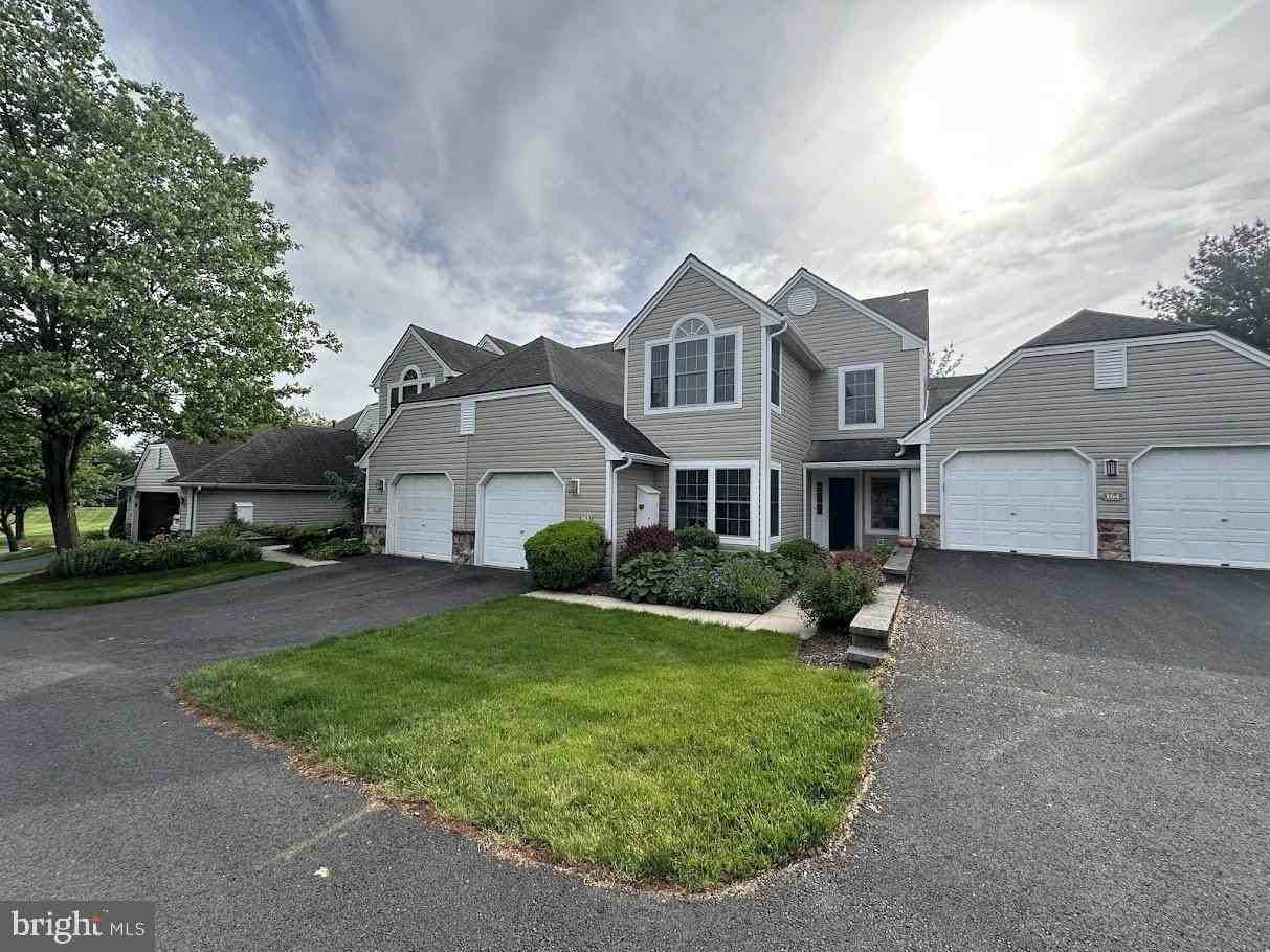 163 Hawthorne Ct - Photo 2 of 36