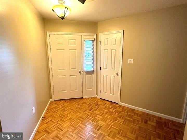 163 Hawthorne Ct - Photo 7 of 36
