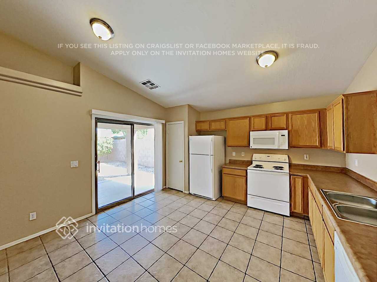 419 S Sabrina - Photo 6 of 17