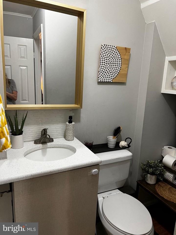 607 Edison Ave #607H - Photo 7 of 15