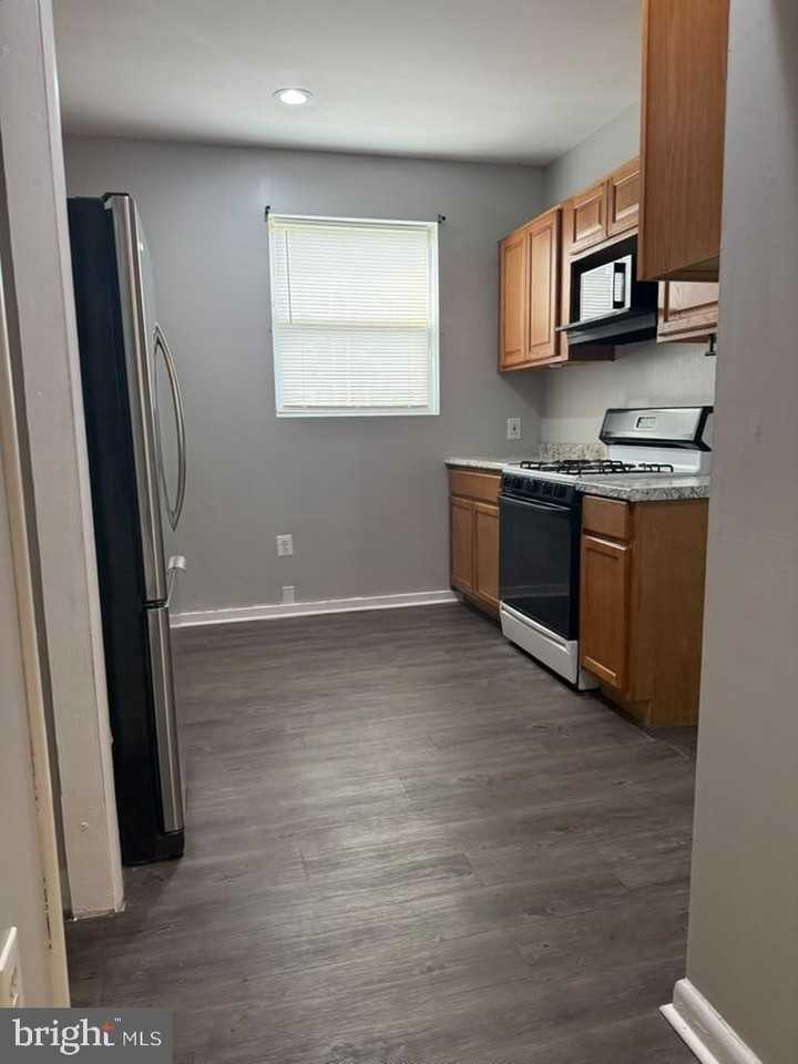 7144 Glenloch St - Photo 6 of 20