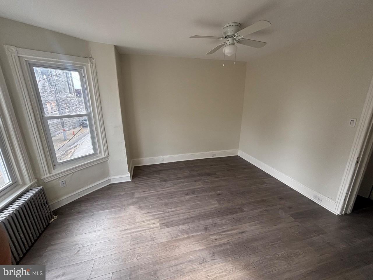 725 E Cornwall St #2 - Photo 3 of 7