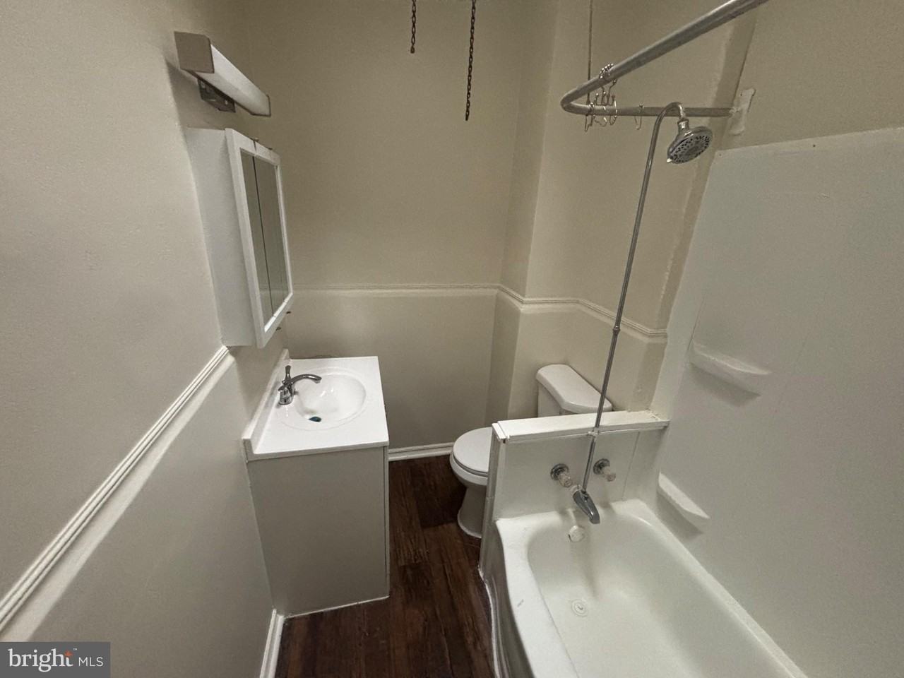725 E Cornwall St #2 - Photo 5 of 7
