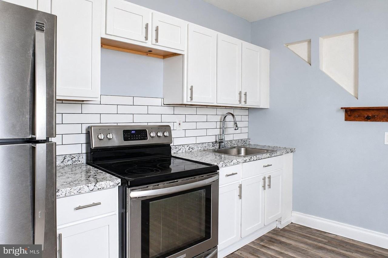 39 S 10th St - Photo 3 of 16