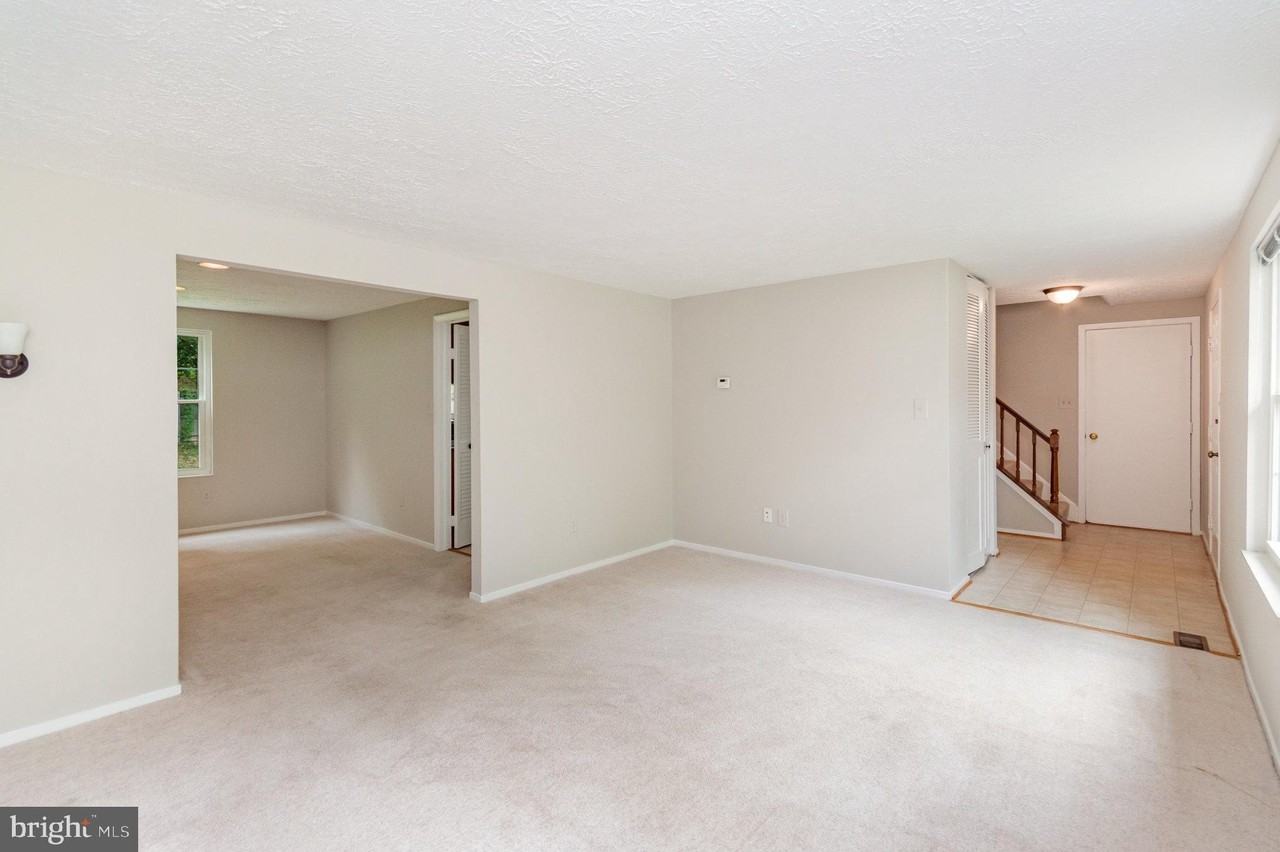 5713 Heming Ave - Photo 2 of 21