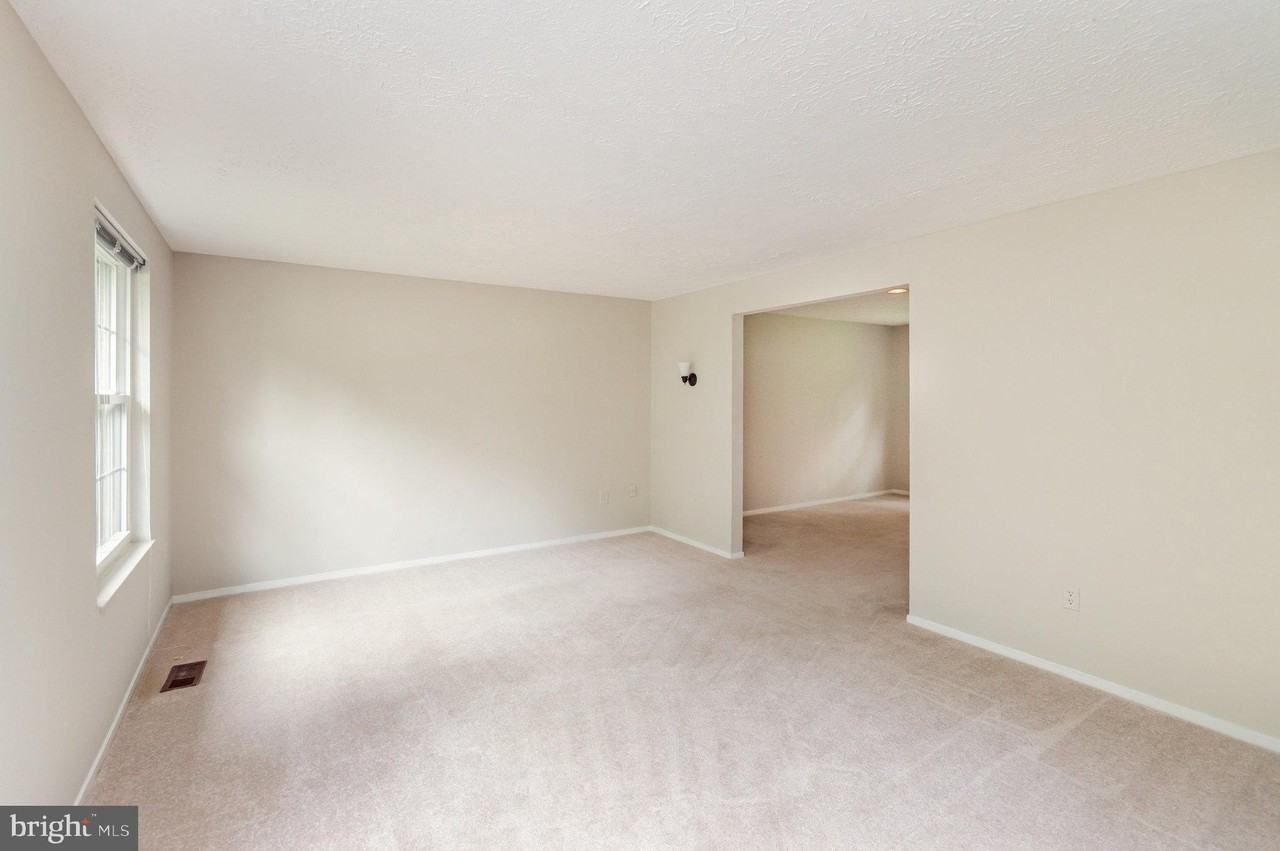5713 Heming Ave - Photo 3 of 21