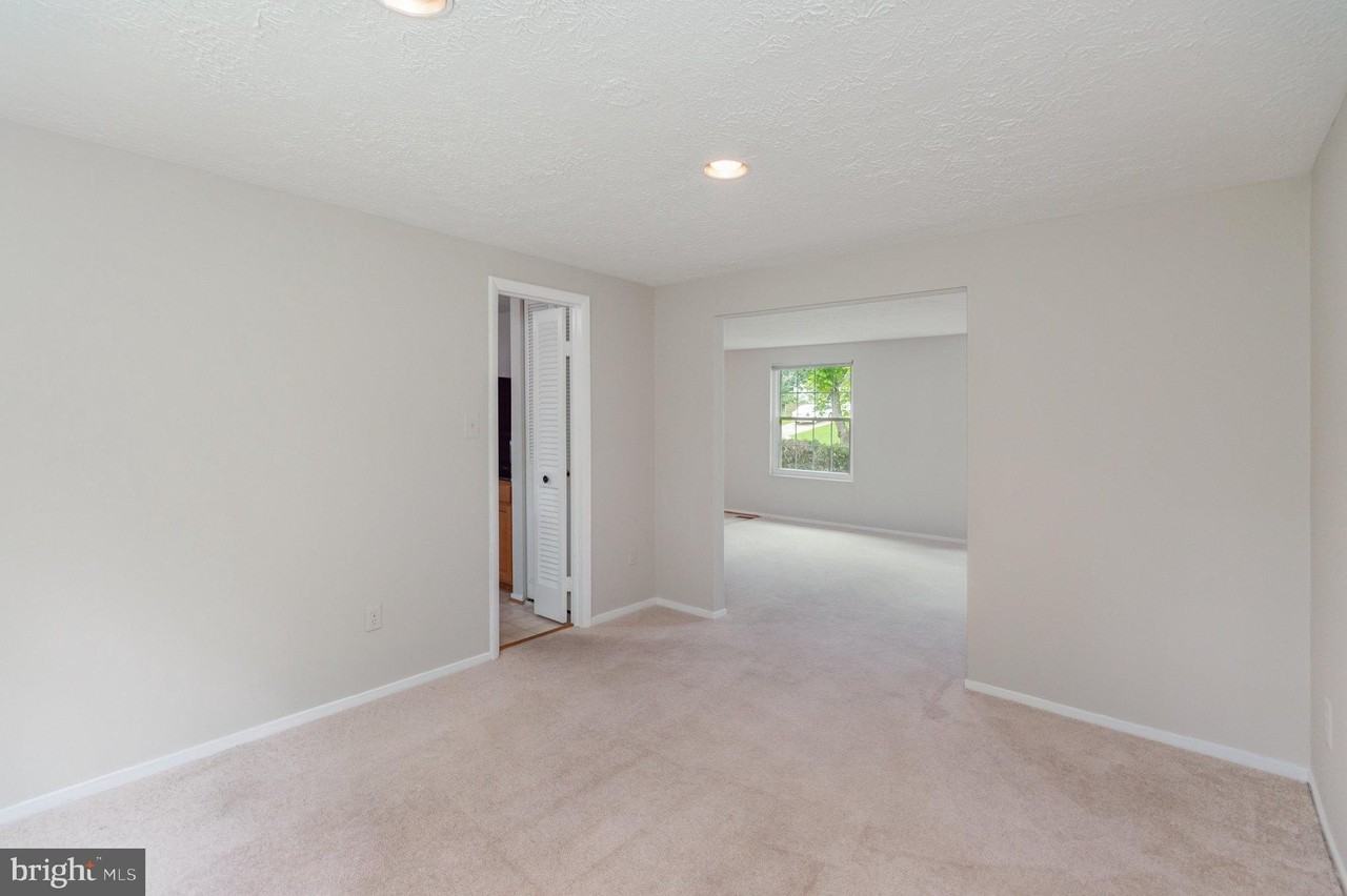 5713 Heming Ave - Photo 4 of 21