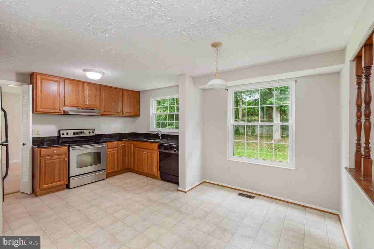 5713 Heming Ave - Photo 7 of 21