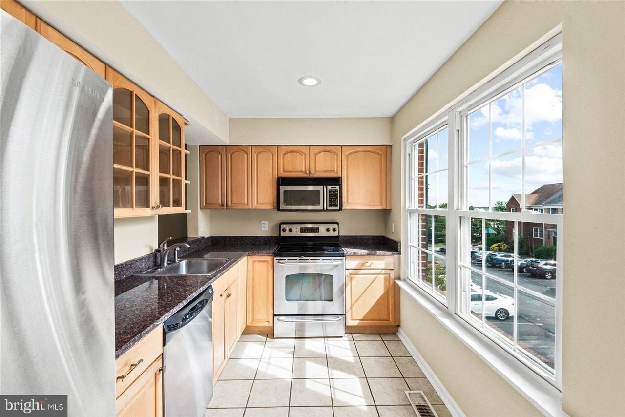 2112 Hutchison Grove Ct - Photo 3 of 40