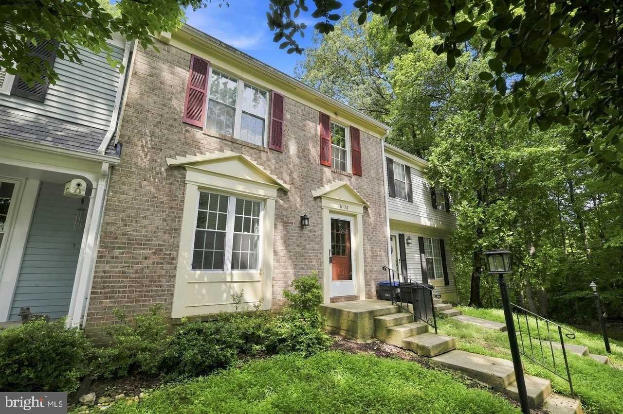 6176 Martins Landing Ct - Photo 3 of 38