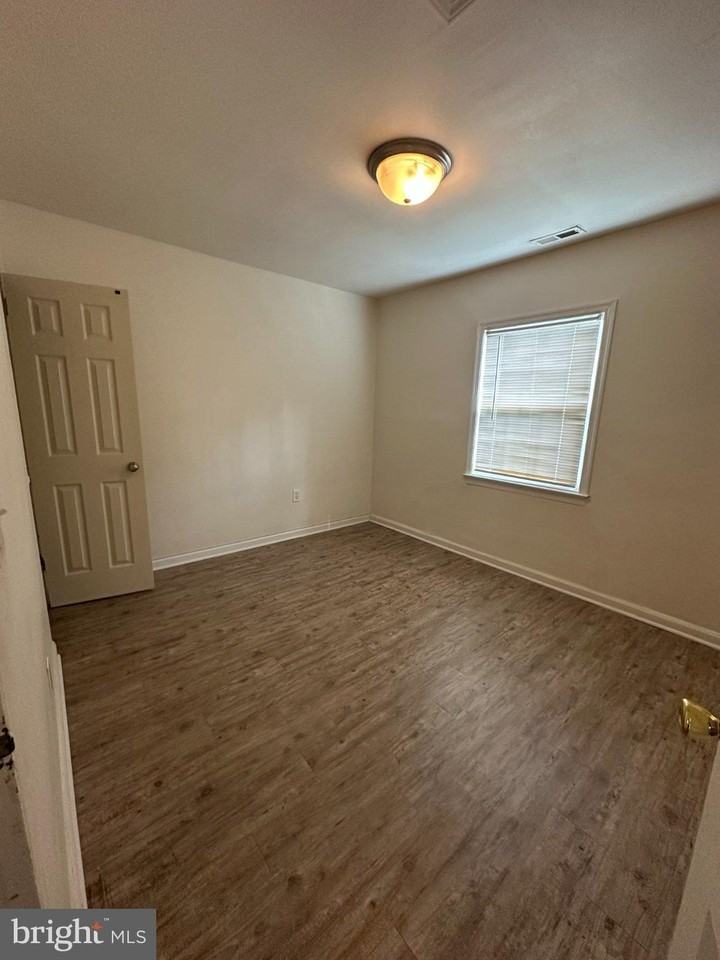 5349 Harbor Ct #95A - Photo 5 of 6