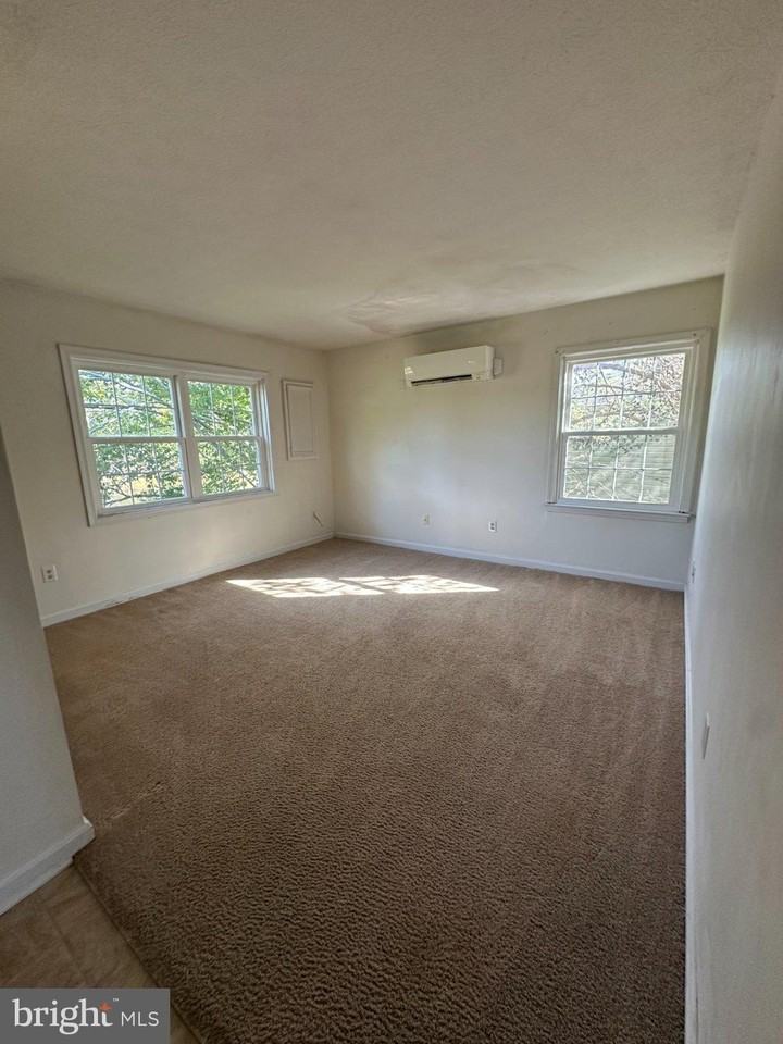 16249 Dahlgren Rd - Photo 2 of 8