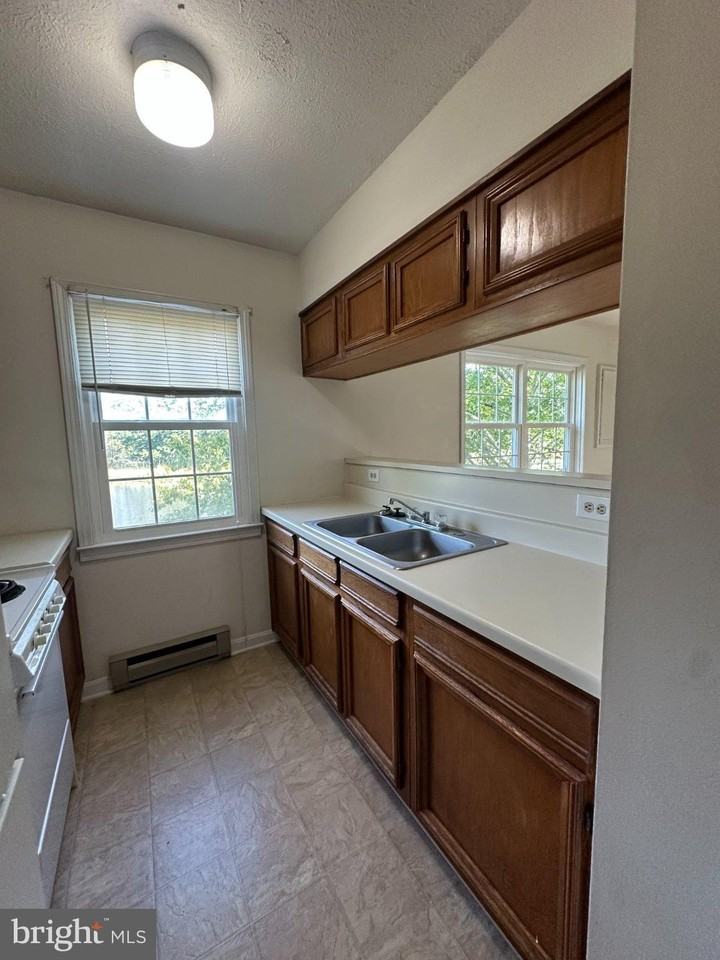 16249 Dahlgren Rd - Photo 4 of 8