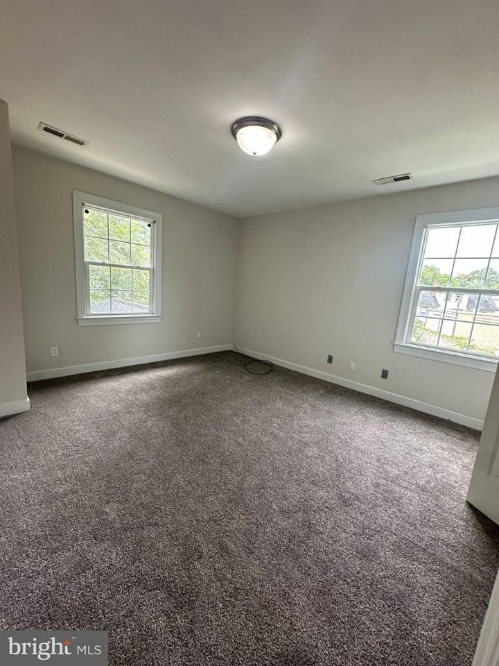 5392 Harbor Ct #100 - Photo 7 of 10