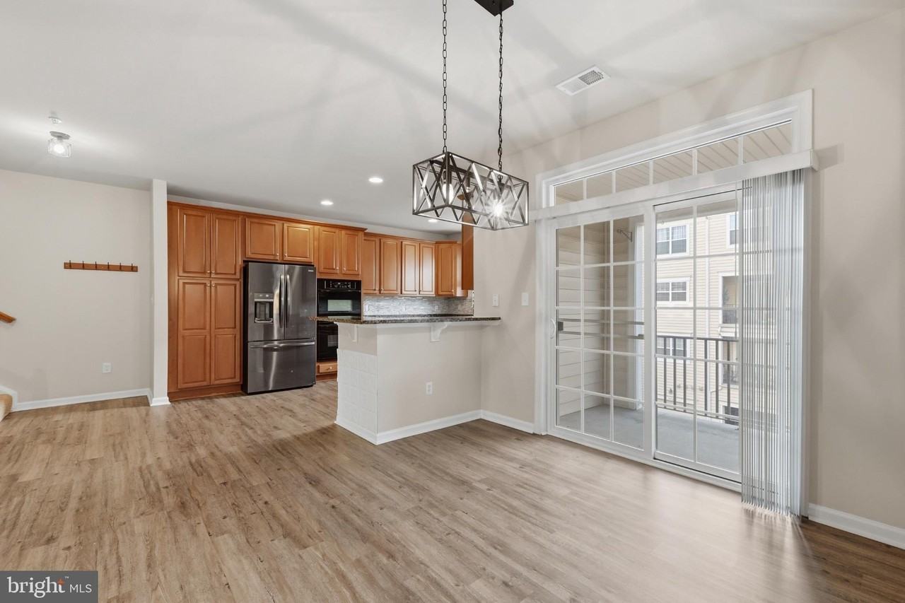 22725 Beacon Crest Ter #22725 - Photo 5 of 24