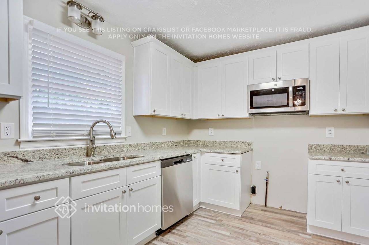 1510 Sugarplum Pl Sw - Photo 4 of 28