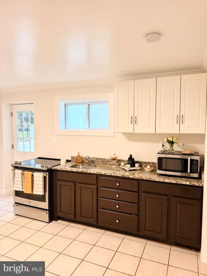 110 Oak View Dr Se - Photo 4 of 8