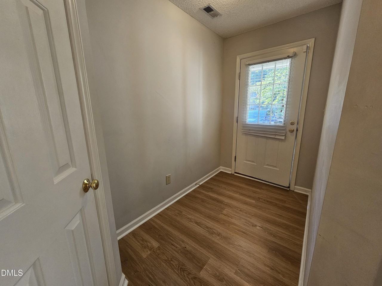 108 Forest Oaks Dr - Photo 3 of 18