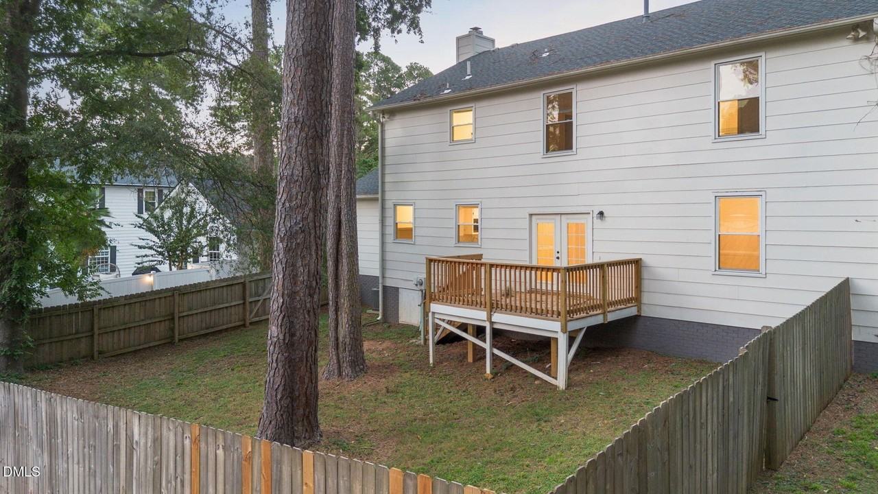 3822 Hope Valley Rd - Photo 2 of 48