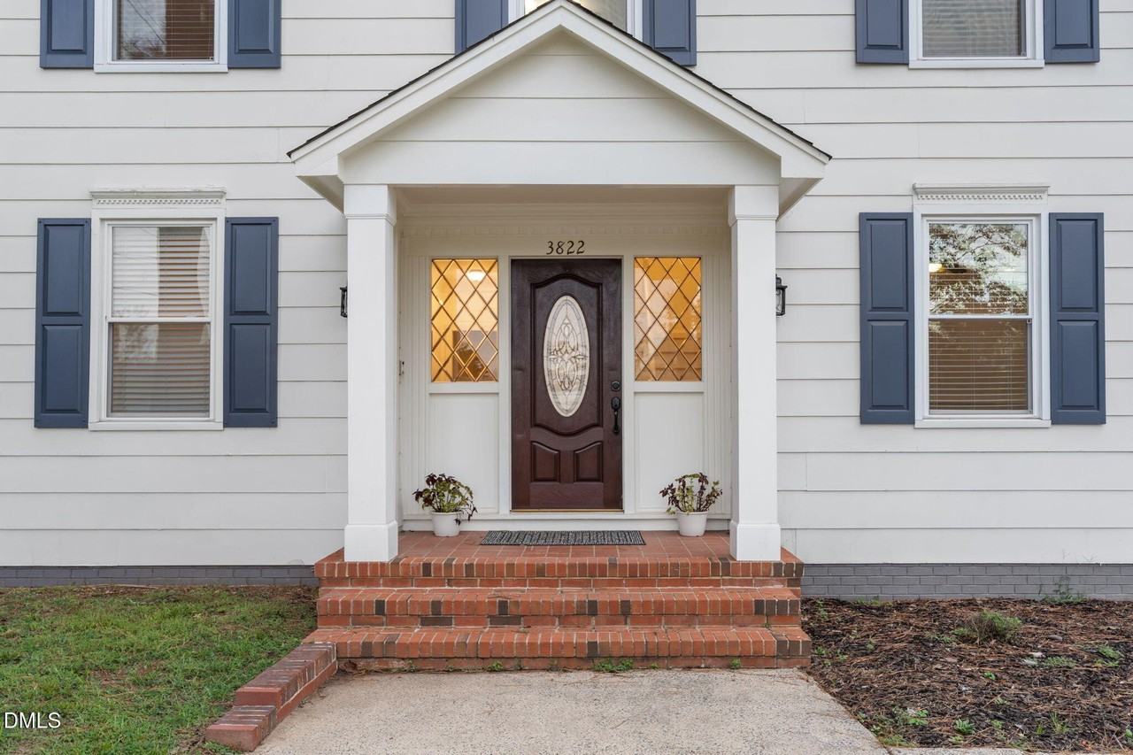 3822 Hope Valley Rd - Photo 3 of 48