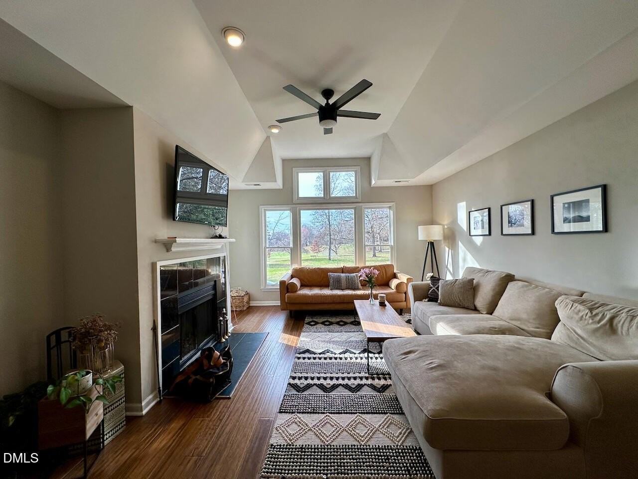 1050 Washington St #201 - Photo 7 of 20