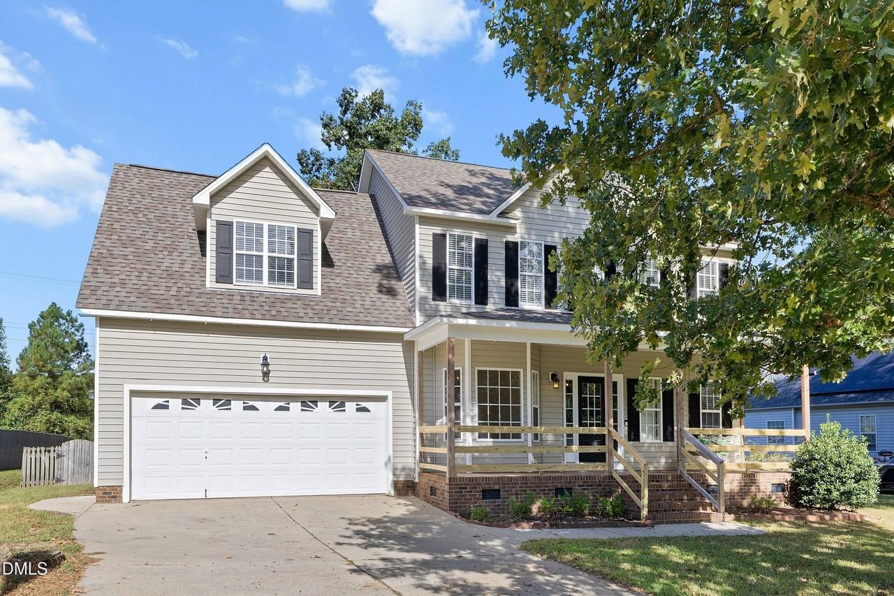 223 Presley Blvd - Photo 4 of 50