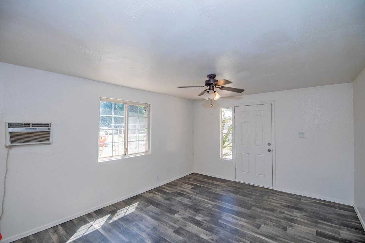 251 S 17th Ave #C - Photo 4 of 14