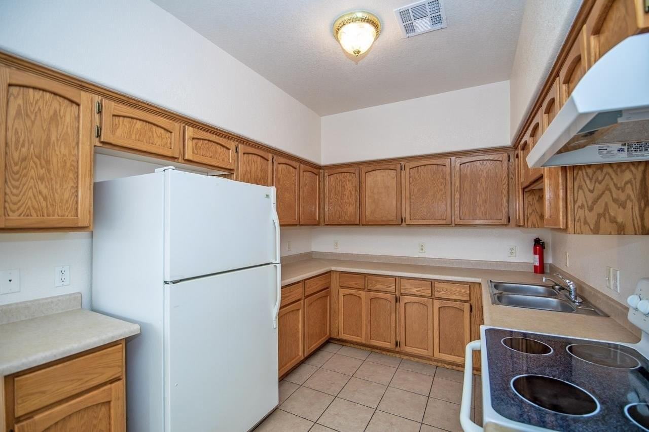 986 S 37th Ave #A - Photo 7 of 14