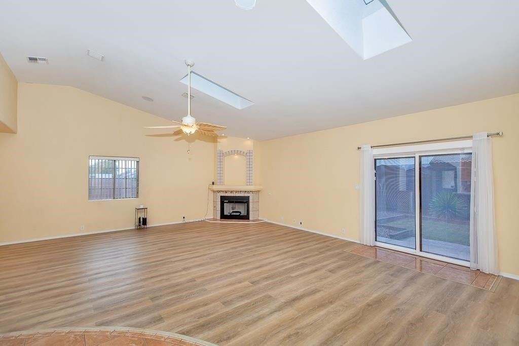 14710 S Blanco Ave - Photo 4 of 27