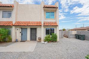 featured image of 1508 W 9th Pl #5
