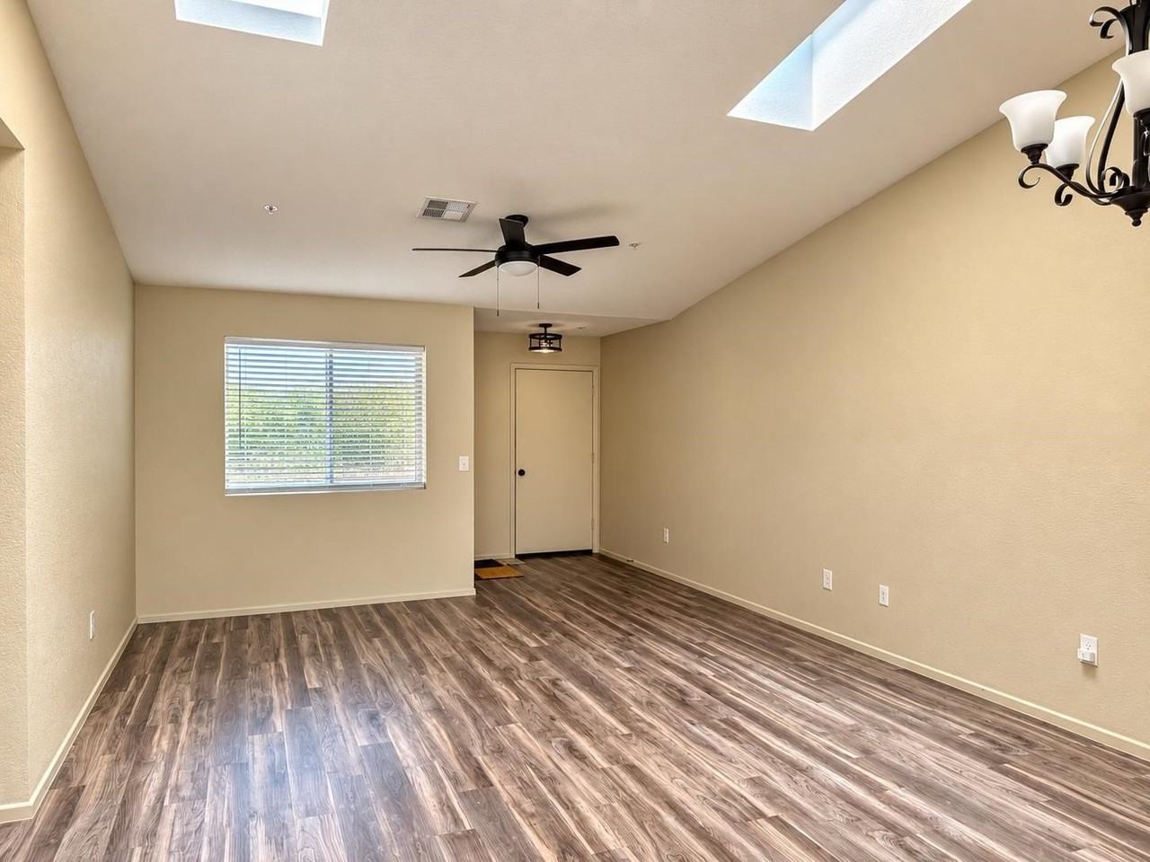 3910 S Brianna Dr - Photo 3 of 19