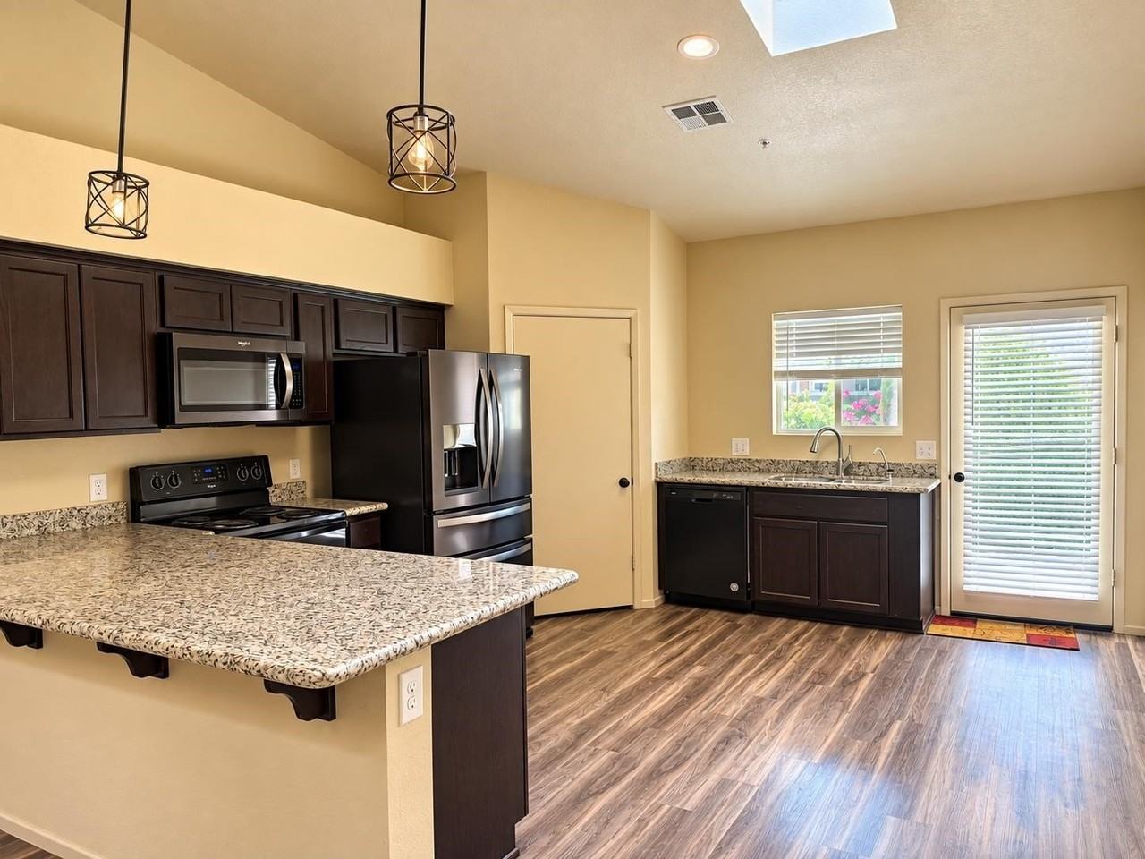 3910 S Brianna Dr - Photo 5 of 19
