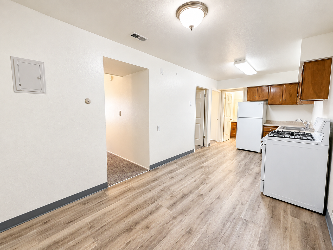 Alpine Court - Photo 2 of 36
