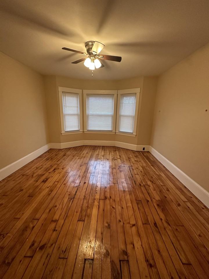 4301 Bridge Avenue - Photo 6 of 36