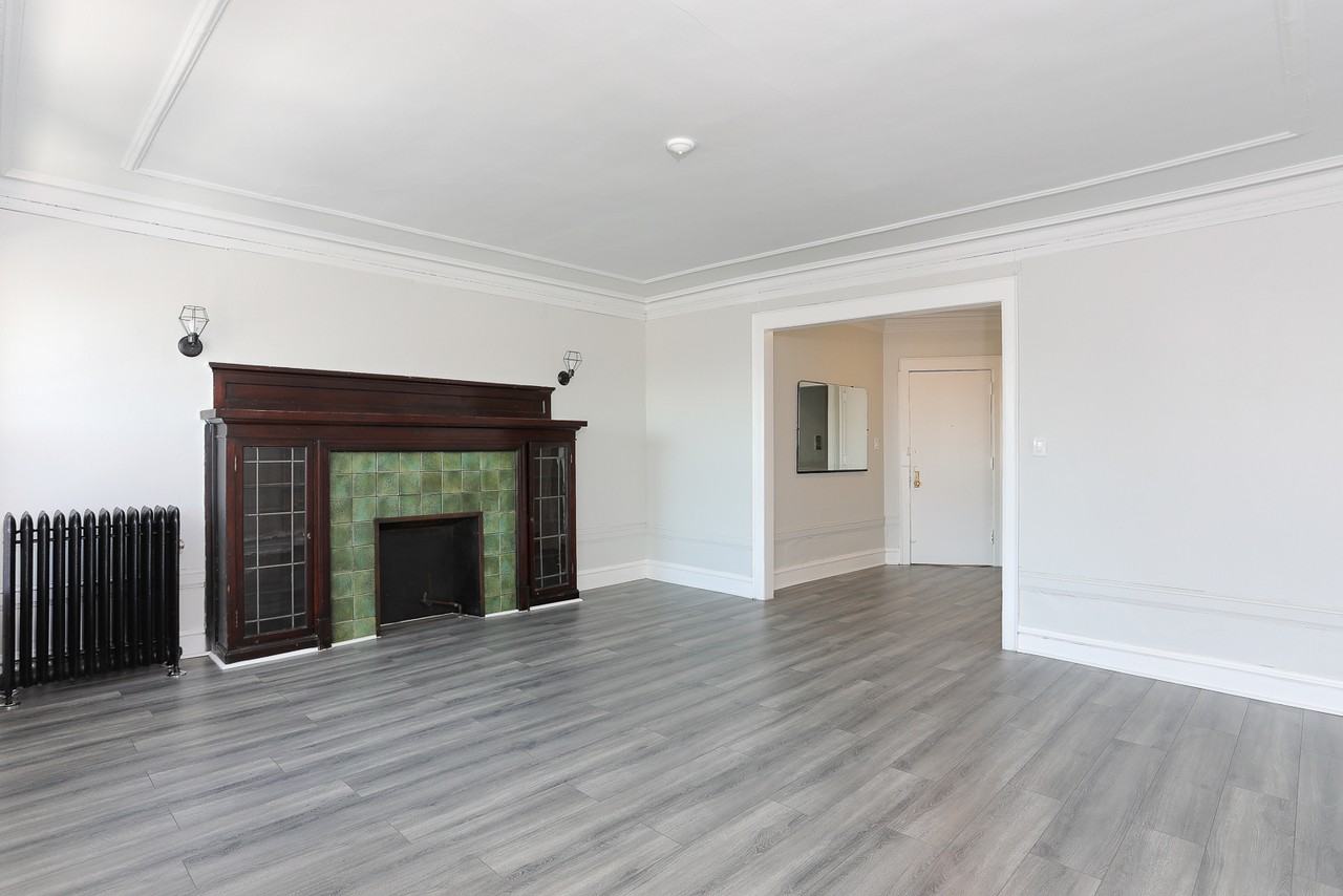 4530-32 South King Drive - Photo 4 of 29