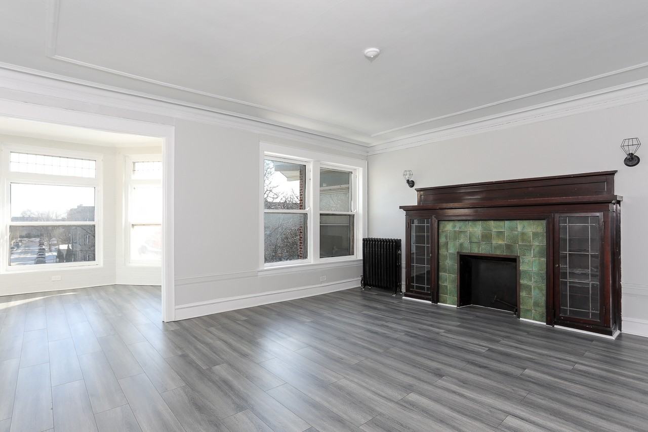 4530-32 South King Drive - Photo 5 of 29