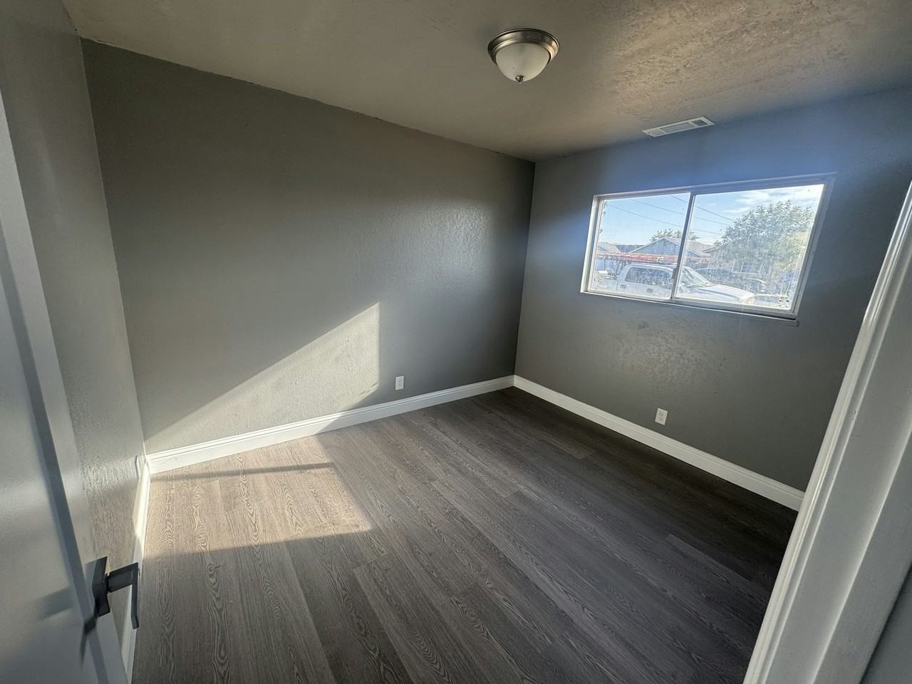 960 South Harris Street, Unit 960 S Harris - Photo 3 of 4