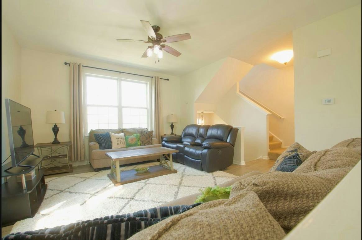 3128 Valley Falls Street - Photo 5 of 14