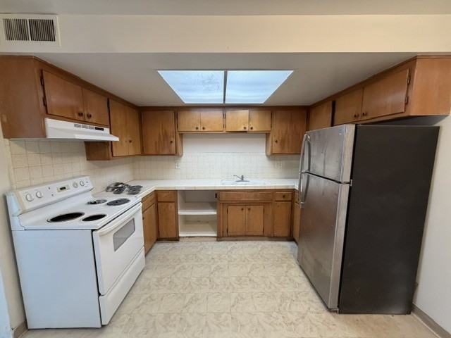 1304 ENSENADA Drive - Photo 3 of 18