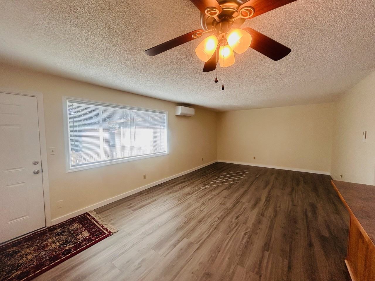 13113 SE Division St. - Photo 3 of 26