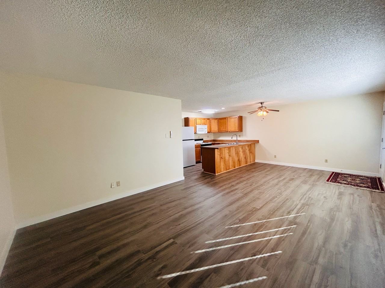 13113 SE Division St. - Photo 4 of 26