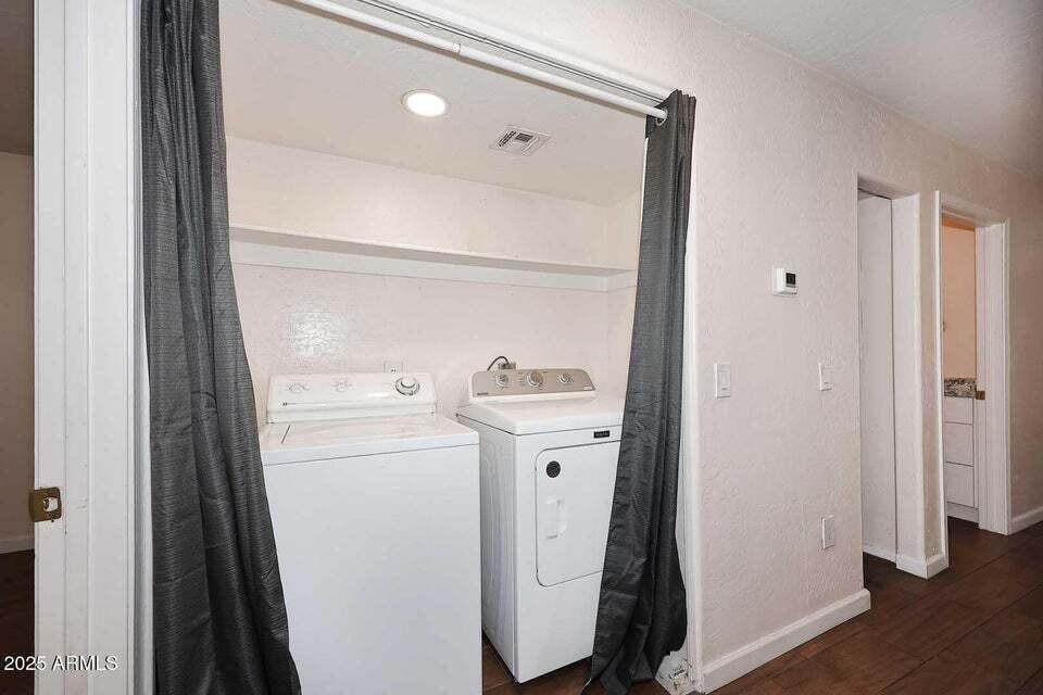 532 W 9th St #201 - Photo 7 of 10
