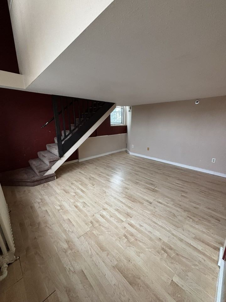 313 North 3rd Avenue East - Photo 4 of 14