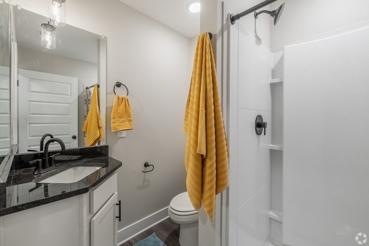 1003 Lafayette Rd. - Photo 5 of 22