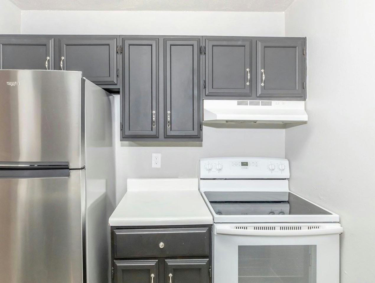 175 North Barker Street, Unit 13 - Photo 3 of 13