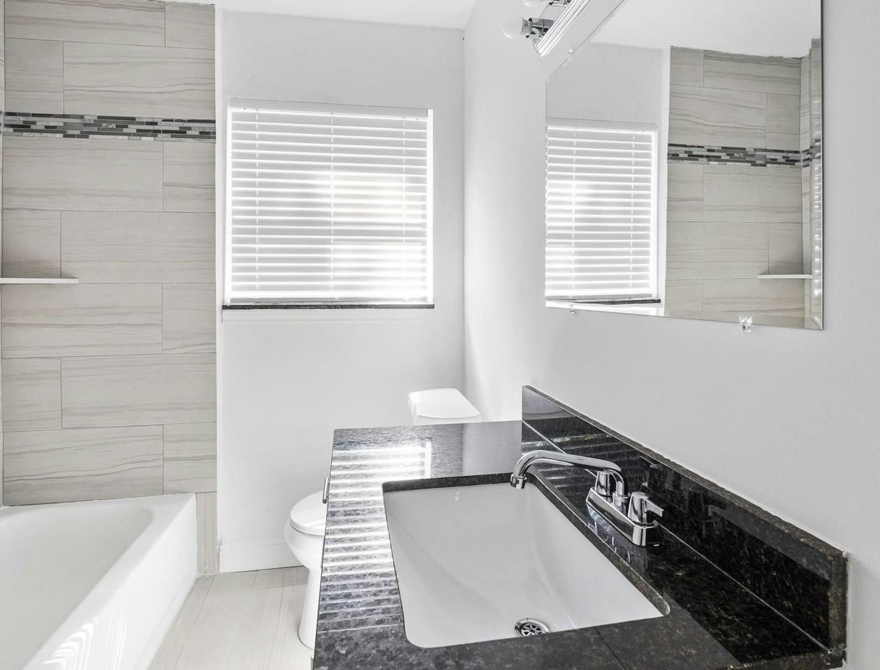 1521 West Blum Street - Photo 6 of 19