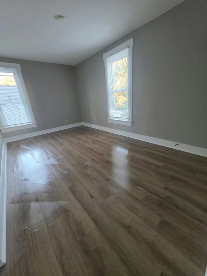 709 Cottage Avenue, Unit B - Photo 3 of 4