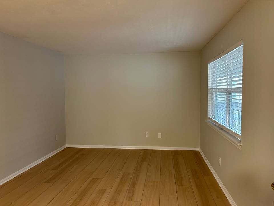 2207 Alta Ave - Photo 3 of 11