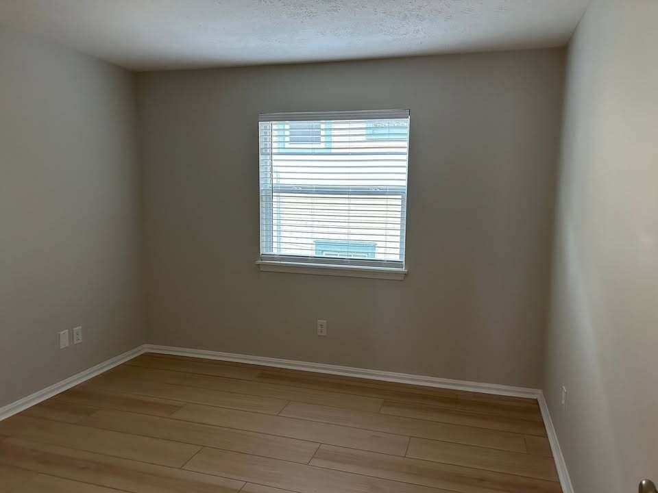 2207 Alta Ave - Photo 4 of 11