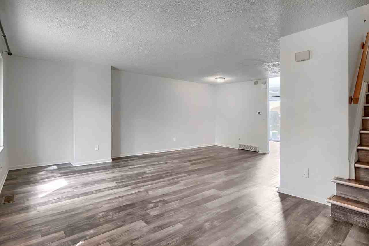 14711 W Ellsworth Ave - Photo 3 of 22